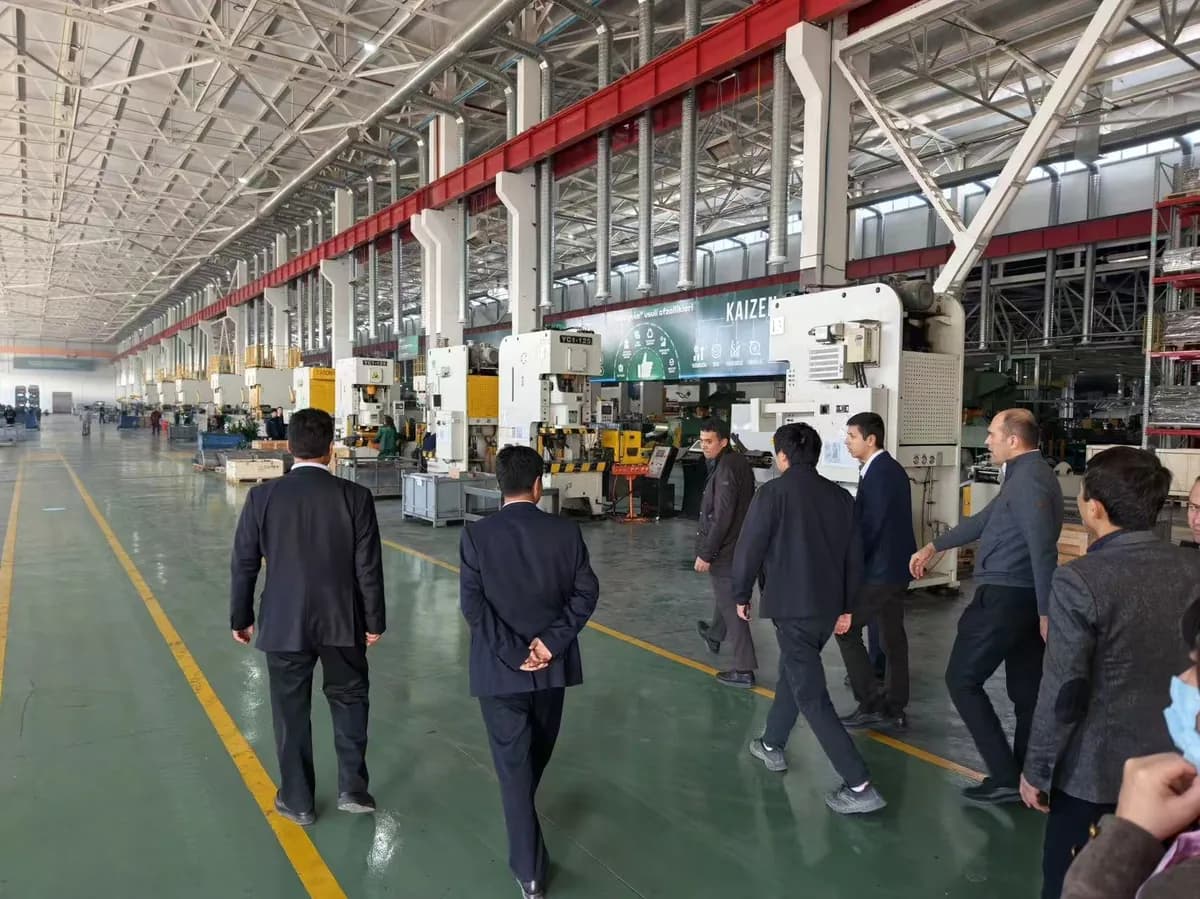 制造企业乌兹别克斯坦产业园区考察项目素材